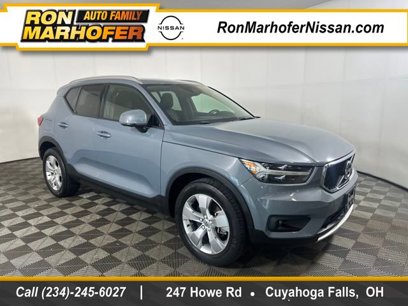 Used 2021 Volvo XC40 T5 Momentum