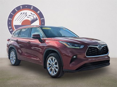 Used 2023 Toyota Highlander Limited