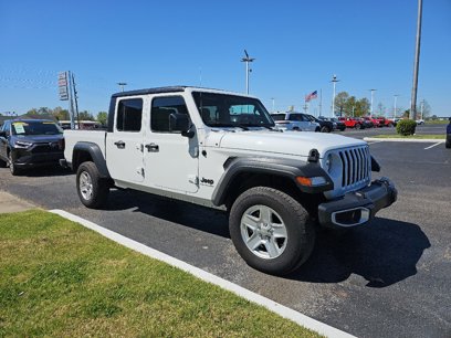 Used 2023 Jeep Gladiator Sport