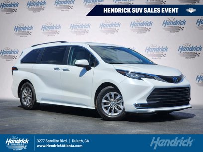 Used 2022 Toyota Sienna XLE