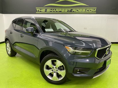 Used 2022 Volvo XC40 T5 Momentum