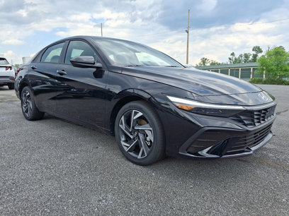New 2025 Hyundai Elantra SEL
