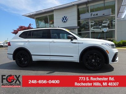 Certified 2022 Volkswagen Tiguan SE R-Line