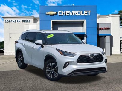 Used 2024 Toyota Highlander XLE