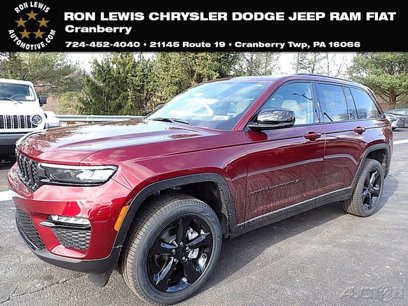 New 2025 Jeep Grand Cherokee Limited w/ Black Appearance Package