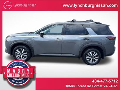 Used 2024 Nissan Pathfinder SL w/ Black Appearance Package