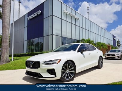 Used 2021 Volvo S60 T5 Momentum w/ Premium Package