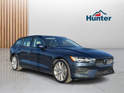 Used 2020 Volvo V60 T5 Momentum w/ Premium Package