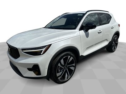 New 2025 Volvo XC40 B5 Plus w/ Protection Package Premier