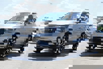 New 2025 Volvo XC40 B5 Plus w/ Protection Package Premier