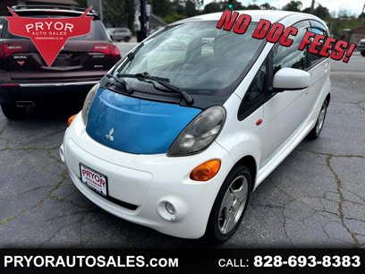 Used 2012 Mitsubishi i SE