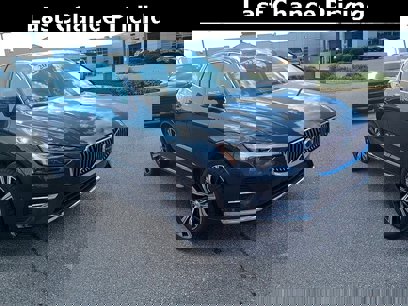 Used 2022 Volvo XC60 B5 Inscription w/ Advanced Package