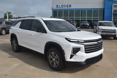 New 2025 Chevrolet Traverse LT