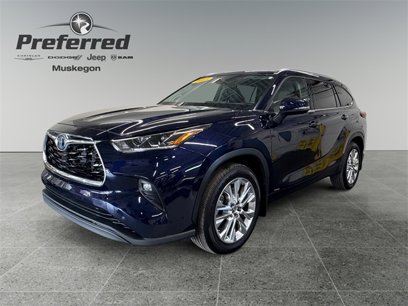 Used 2023 Toyota Highlander Limited