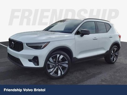 New 2025 Volvo XC40 B5 Ultra w/ Climate Package