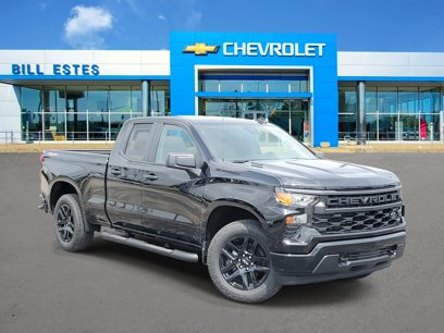 New 2025 Chevrolet Silverado 1500 Custom w/ Turbomax Blackout Package