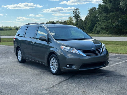 Used 2014 Toyota Sienna XLE