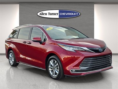 Used 2023 Toyota Sienna Limited