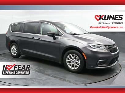 Used 2023 Chrysler Pacifica Touring-L
