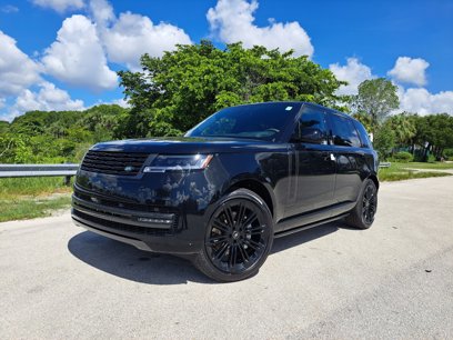 New 2025 Land Rover Range Rover Long Wheelbase SE
