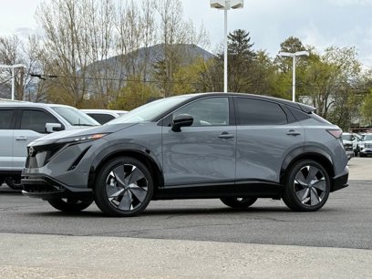 New 2025 Nissan Ariya Platinum