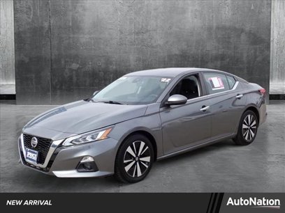 Used 2022 Nissan Altima 2.5 SV
