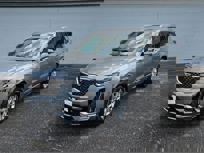 New 2025 Cadillac XT6 Luxury