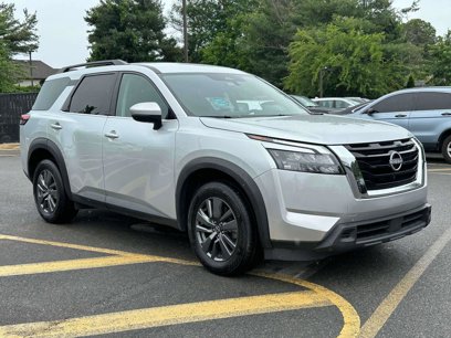 Used 2024 Nissan Pathfinder SV