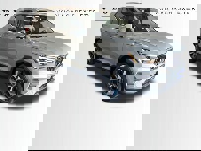 New 2025 Volvo XC40 B5 Core w/ Protection Package Premier