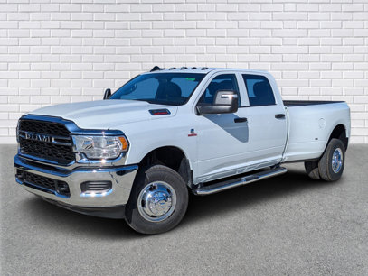 New 2024 RAM 3500 Tradesman w/ Chrome Appearance Group