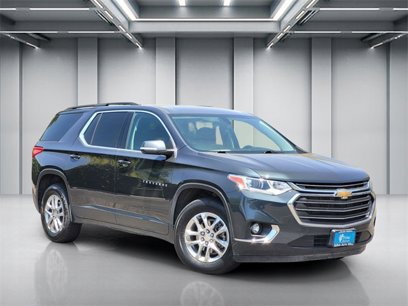 Used 2021 Chevrolet Traverse LT