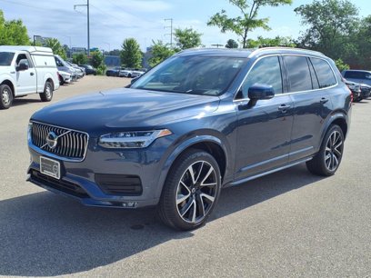 Used 2022 Volvo XC90 T6 Momentum w/ Advanced Package
