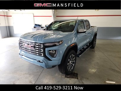 New 2025 GMC Canyon Denali