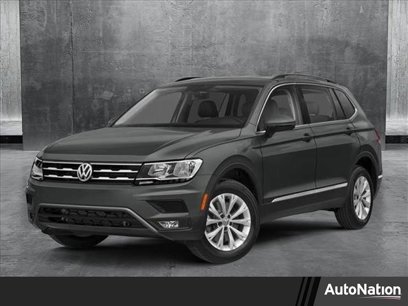 Used 2018 Volkswagen Tiguan SE w/ Panoramic Sunroof Package