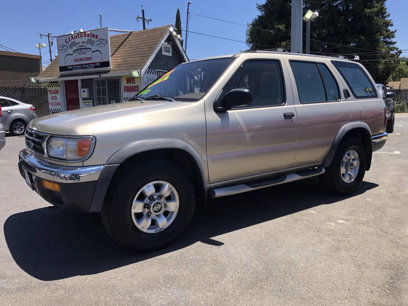 Used 1999 Nissan Pathfinder SE
