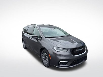 Used 2021 Chrysler Pacifica Touring-L