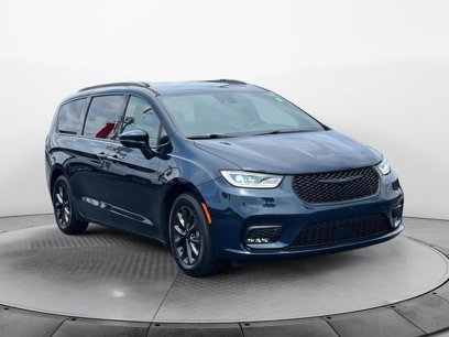Used 2021 Chrysler Pacifica Touring w/ S Appearance Package