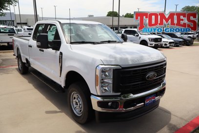 New 2025 Ford F250 Lariat w/ FX4 Off-Road Package