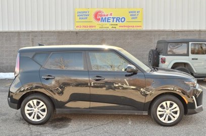 Used 2023 Kia Soul LX