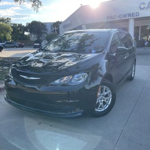 Used 2022 Chrysler Voyager LX