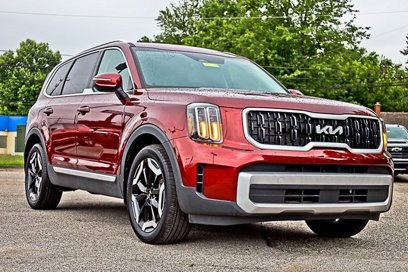 Certified 2024 Kia Telluride EX w/ EX Captain's Chair Package