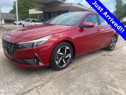 Used 2022 Hyundai Elantra SEL w/ Convenience + Premium Package