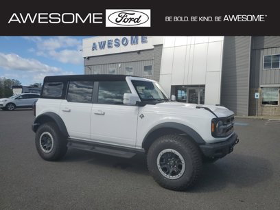 New 2024 Ford Bronco Outer Banks w/ Sasquatch Package