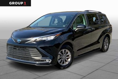 Used 2023 Toyota Sienna XLE