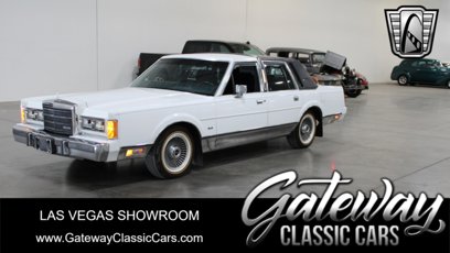 Used 1989 Lincoln Town Car Signature