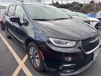 Used 2021 Chrysler Pacifica Touring-L