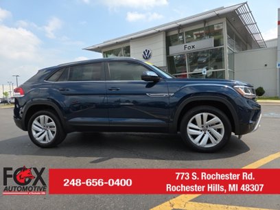 Certified 2022 Volkswagen Atlas Cross Sport SE w/ Panoramic Sunroof Package