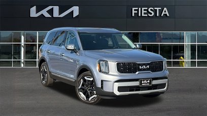 Certified 2025 Kia Telluride EX w/ EX Captain's Chair Package