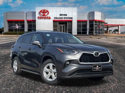 New 2025 Toyota Highlander LE