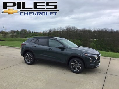 New 2025 Chevrolet Trax LT w/ Driver Confidence Package